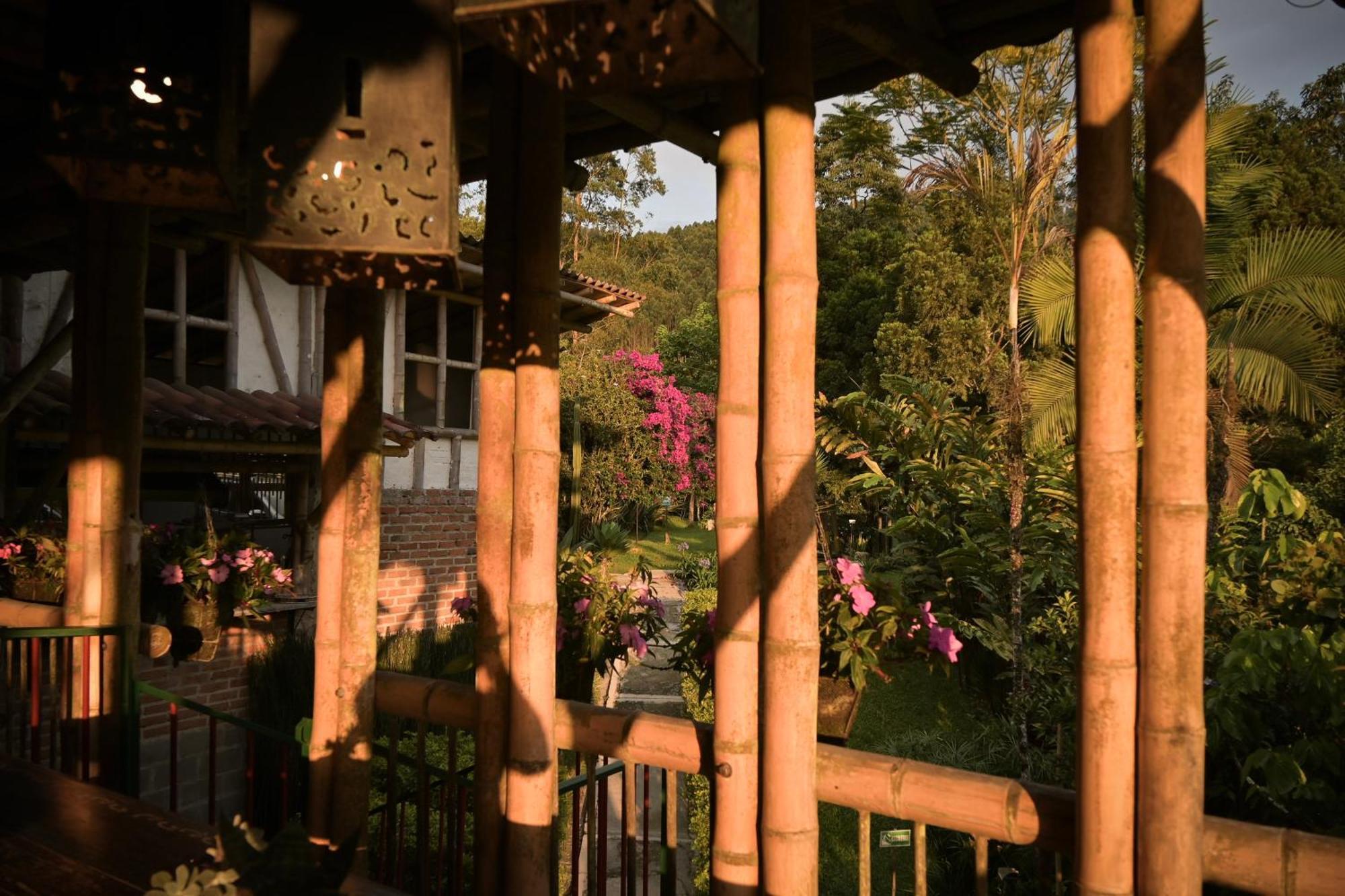 Hotel Visperas 산타 로사 데 카발 외부 사진