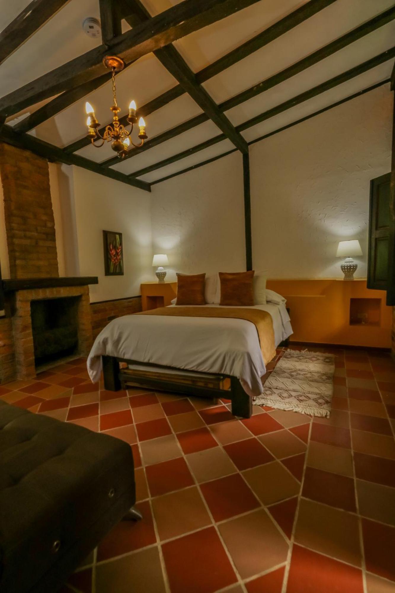 Hotel Visperas 산타 로사 데 카발 외부 사진